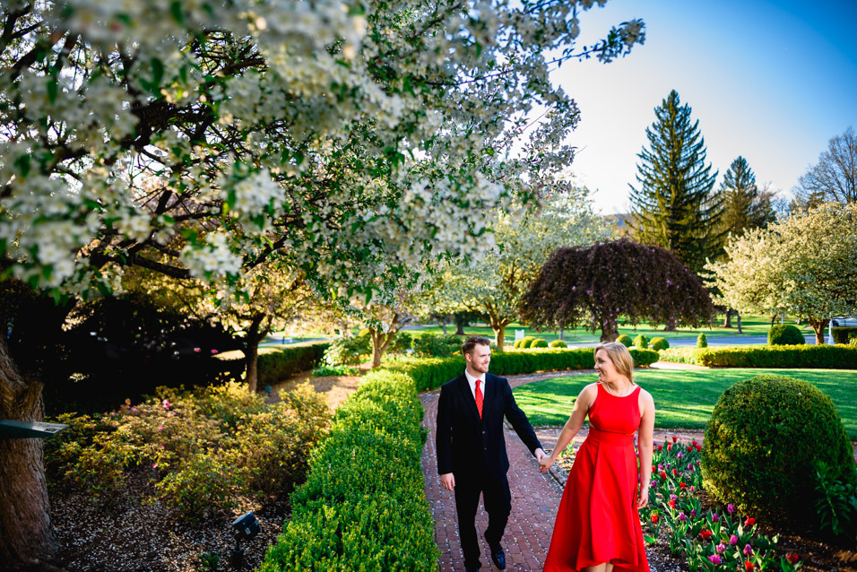 Engagement-Pictures-At-The-Greenbrier-Hotel