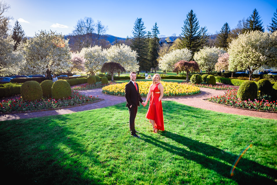 The-Greenbrier-Engagement-Photographer